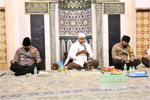 silahturahmi ke habib syech kapolri bicara soal penanganan covid 19 dan program vaksinasi nasional 30894