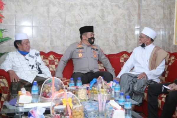 silatuhrami ke pondok pesantren kapolda ntb ajak tokoh agama lombok barat jaga kondusifitas daerah 9948