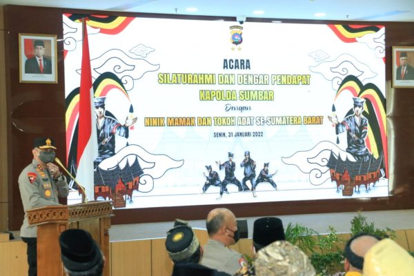 sinergi aktif cegah gangguan keamanan kapolda bertemu tokoh adat sumbar 23116
