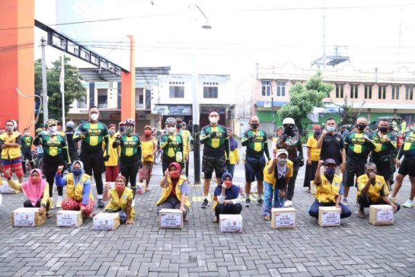 sinergi untuk negeri kapolda ntb gelar gowes dan bakti sosial bersama tni 30676
