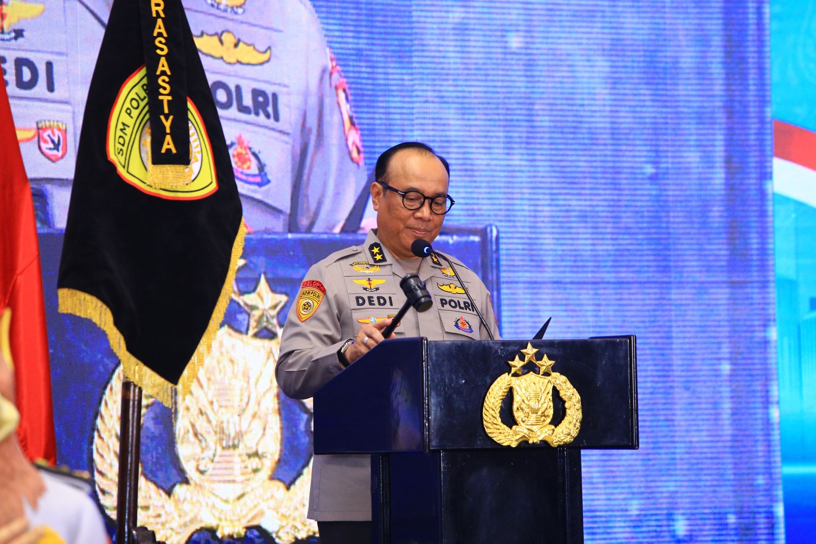 ssdm polri luncurkan aplikasi digital police english training 80003