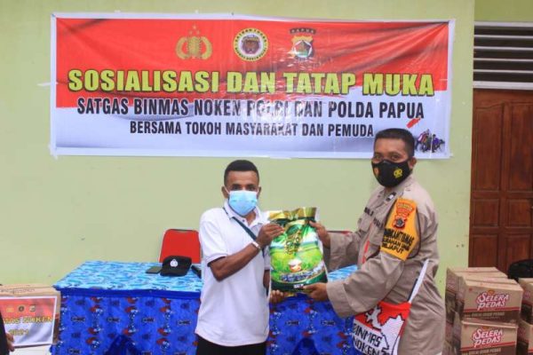 strengthening relations binmas noken inp visits students at fak fak 38682