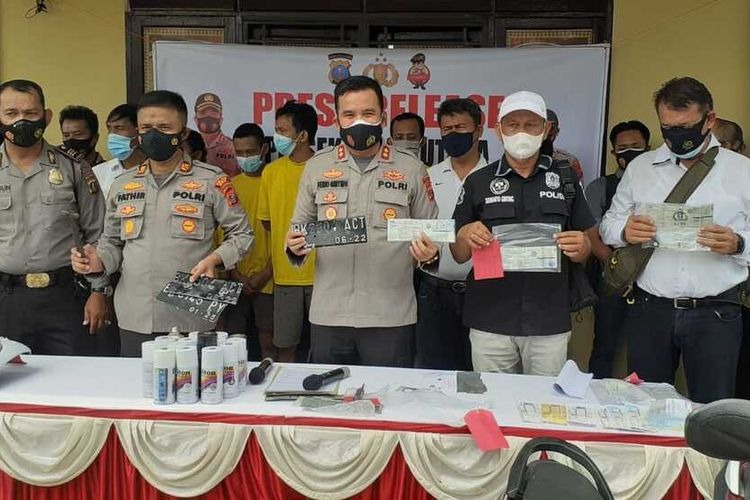 successfully discovered motor theft syndicate in binjai police arrested five people 43501