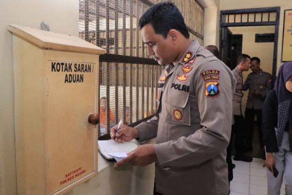 tahanan polda jatim gunakan hak suaranya pada pemilu 2024 70203