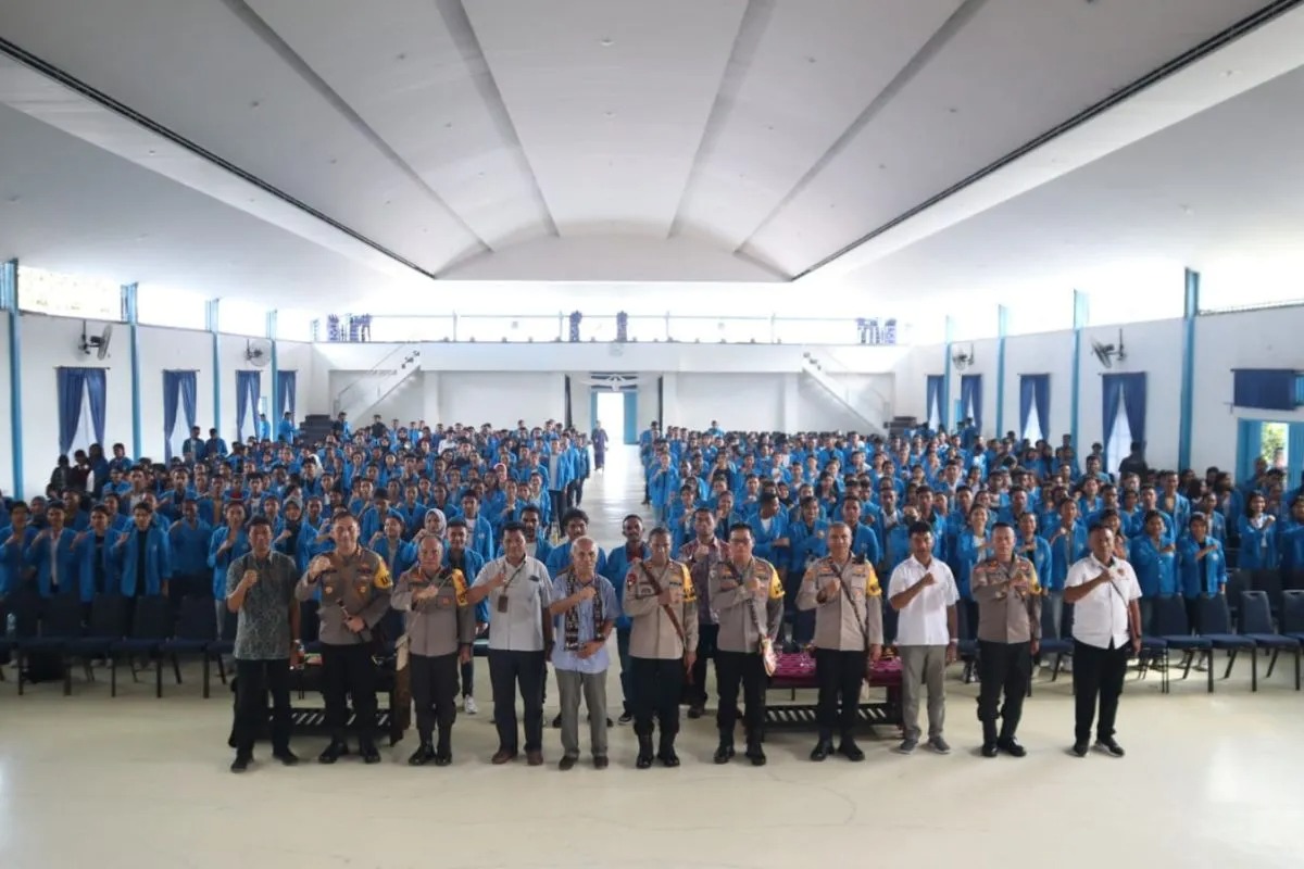 tantangan zaman kapolda ntt imbau mahasiswa bijak dalam menggunakan teknologi digital 66072