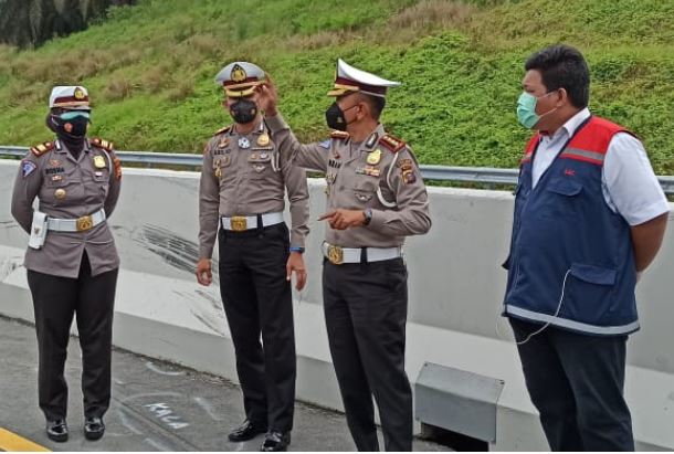 tekan angka kecelakaan lalu lintas polda riau pasang speed gun di tol pekanbaru dumai 19779