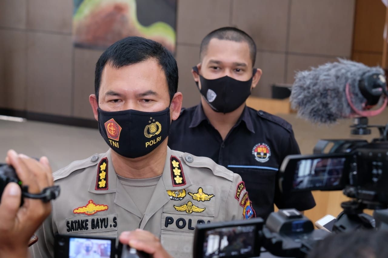 tekan penyebaran covid 19 polda sumbar berikan vaksinasi gratis pada masyarakat sumbar sampai dengan akhir juni 2021 28971