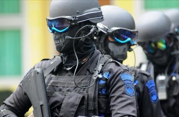 ten terrorists who planned suicide bomb indicated part of jad 39092