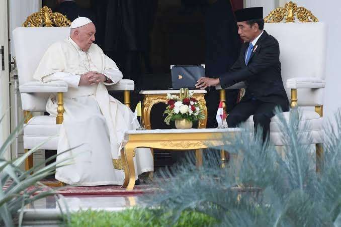 tercatat dalam sejarah kedatangan dan penyambutan paus fransiskus bukan hal aneh 78451
