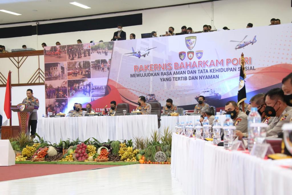 the chief of inp encourages baharkam to carry out cultural reform appear humanist and decisive 38691