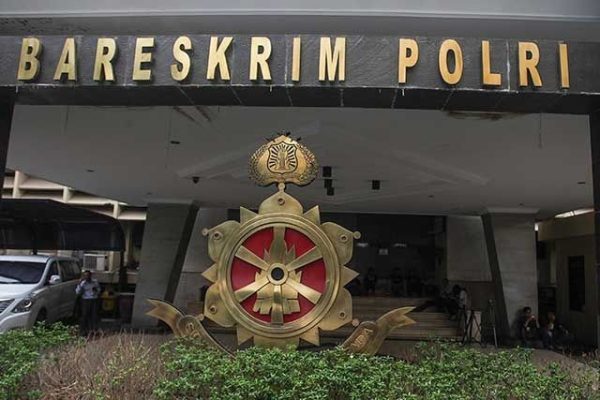 the criminal investigation agency of indonesian national police opens complaints post for victims of medical device investment fraud 44577