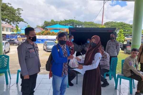 through bhayangkara mural festival 2021 gorontalo police intensify vaccinations and distribute basic foods 43413