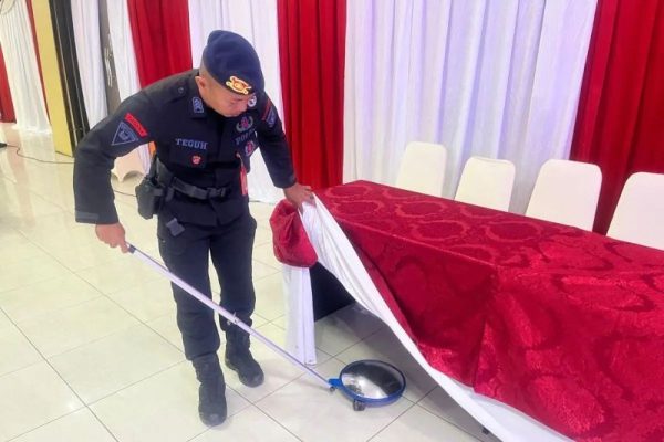 tim gegana sterilisasi ruang rapat pleno terbuka rekapitulasi hasil pemilu 71090