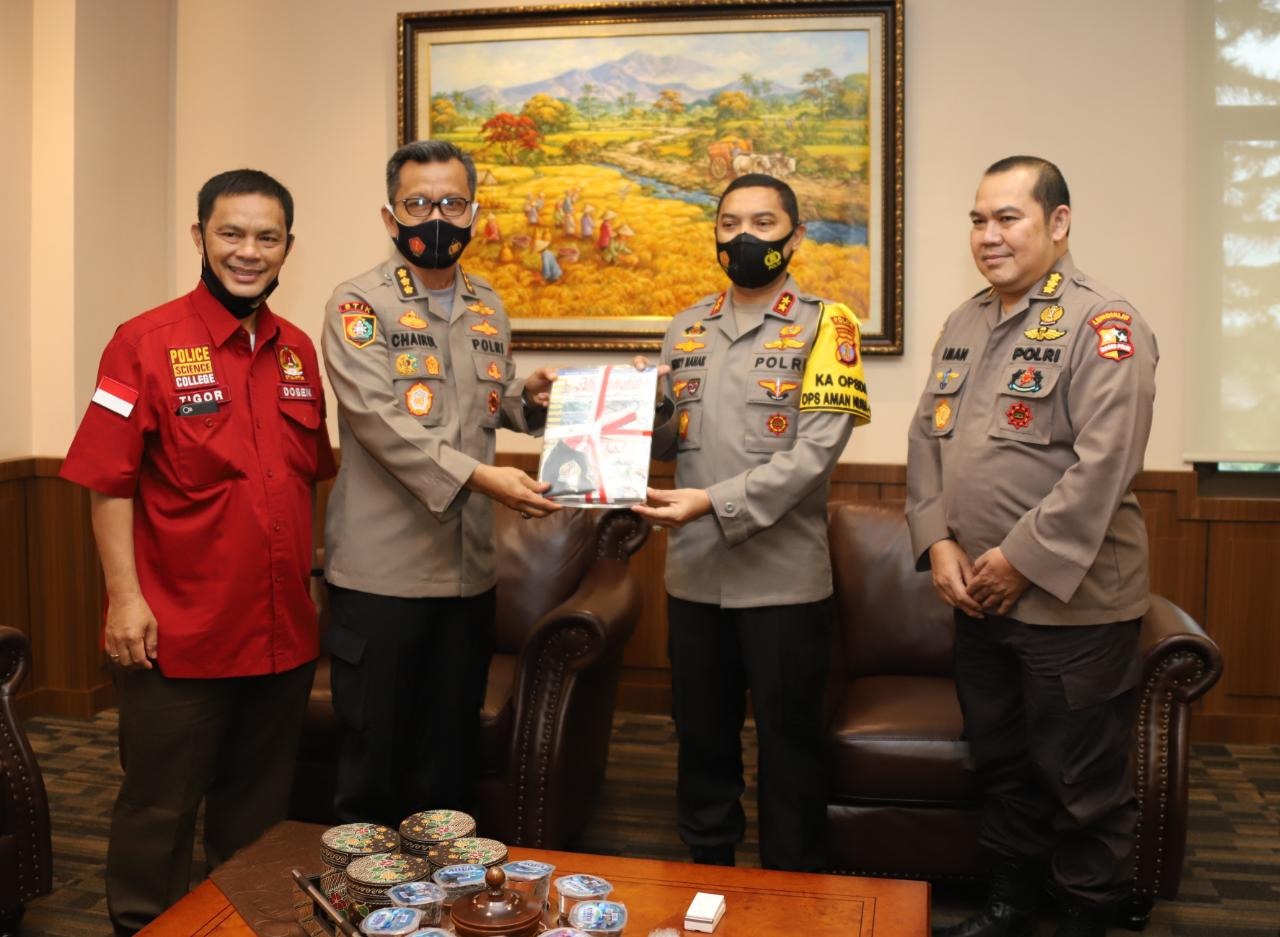 tim penelitian stik polri lakukan kunjungan kerja ke polda kaltim 35109