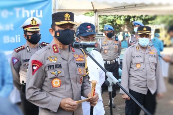 tingkatkan imunitas masyarakat kapolda bali tinjau langsung vaksinasi covid 19 di tabanan 28743