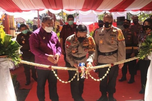 tingkatkan pelayanan kepada masyarakat kapolda bali resmikan polsek kota jembrana 31187