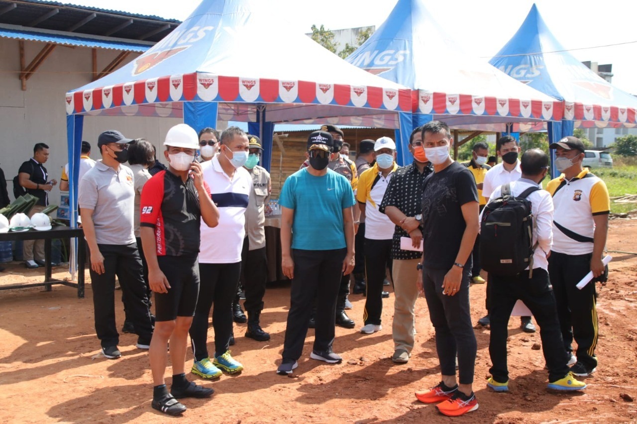 tingkatkan pelayanan masyarakat kapolda kalbar tinjau pembangunan polres kubu raya 24555