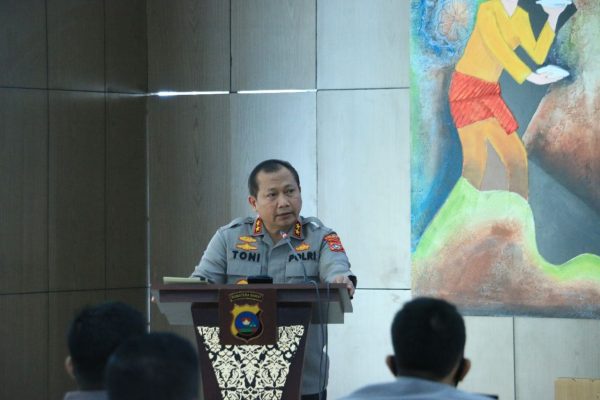 tingkatkan pelayanan pada masyarakat polda sumbar gelar pelatihan peningkatan kemampuan bhabinkamtibmas 26911