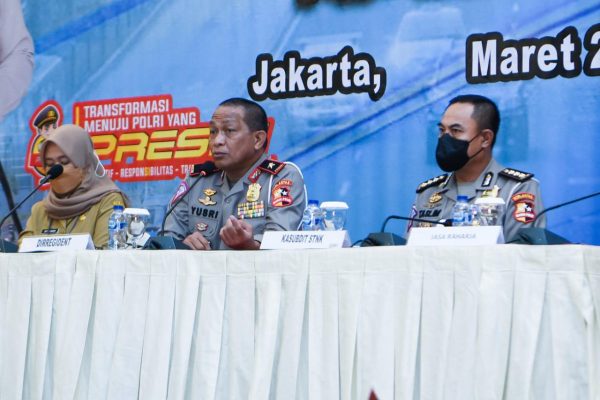 tingkatkan pelayanan publik ditregident korlantas polri gelar rapat coklit data ranmor t a 2022 88