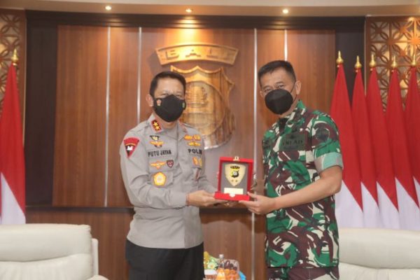 tingkatkan sinergitas kapolda bali terima kunjungan pangdam ix udayana 20882