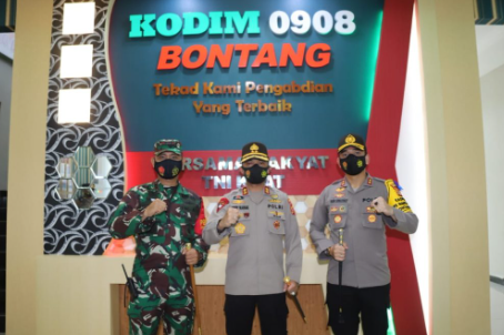 tingkatkan sinergitas tni polri jaga kamtibmas di masa pandemi kapolda kaltim kunjungi kodim 0908 bontang 32552