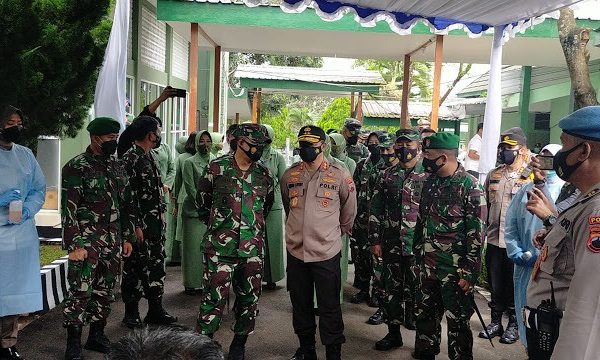 tinjau pelaksanaan vaksinasi covid 19 kapolda jateng bersama pangdam iv diponegoro kunjungi rst dr asmir kota salatiga 36852