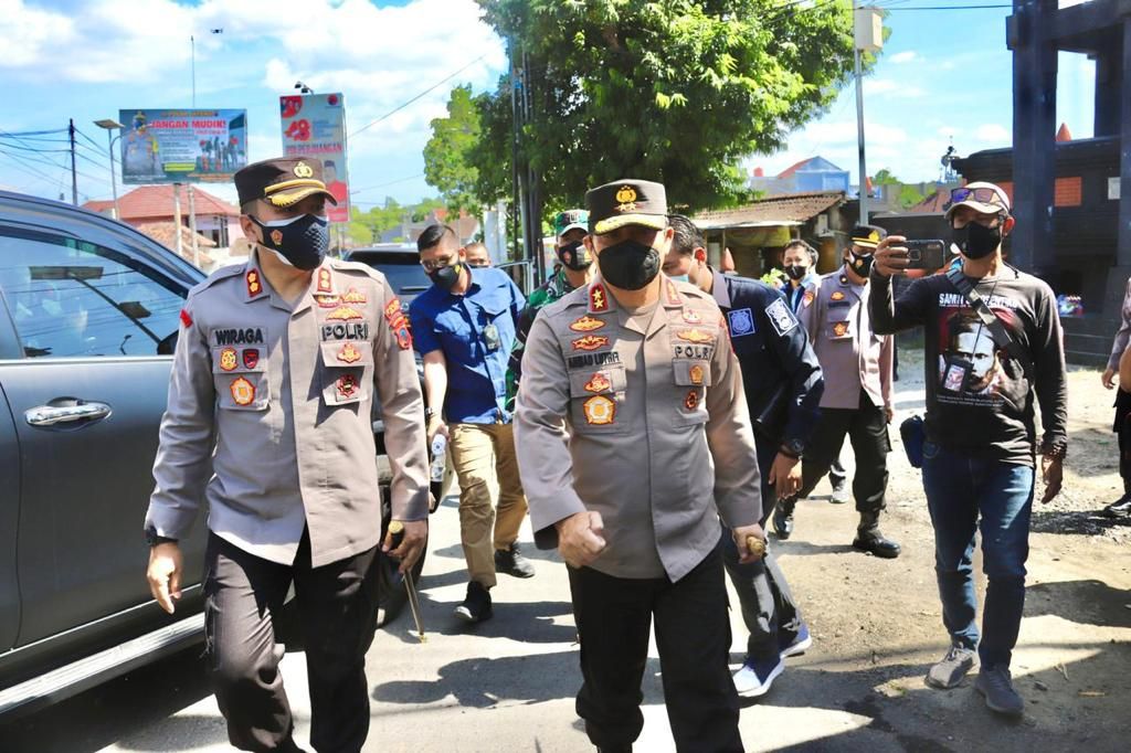 tinjau ppkm darurat di blora kapolda jateng imbau masyarakat tetap berada di rumah 29335
