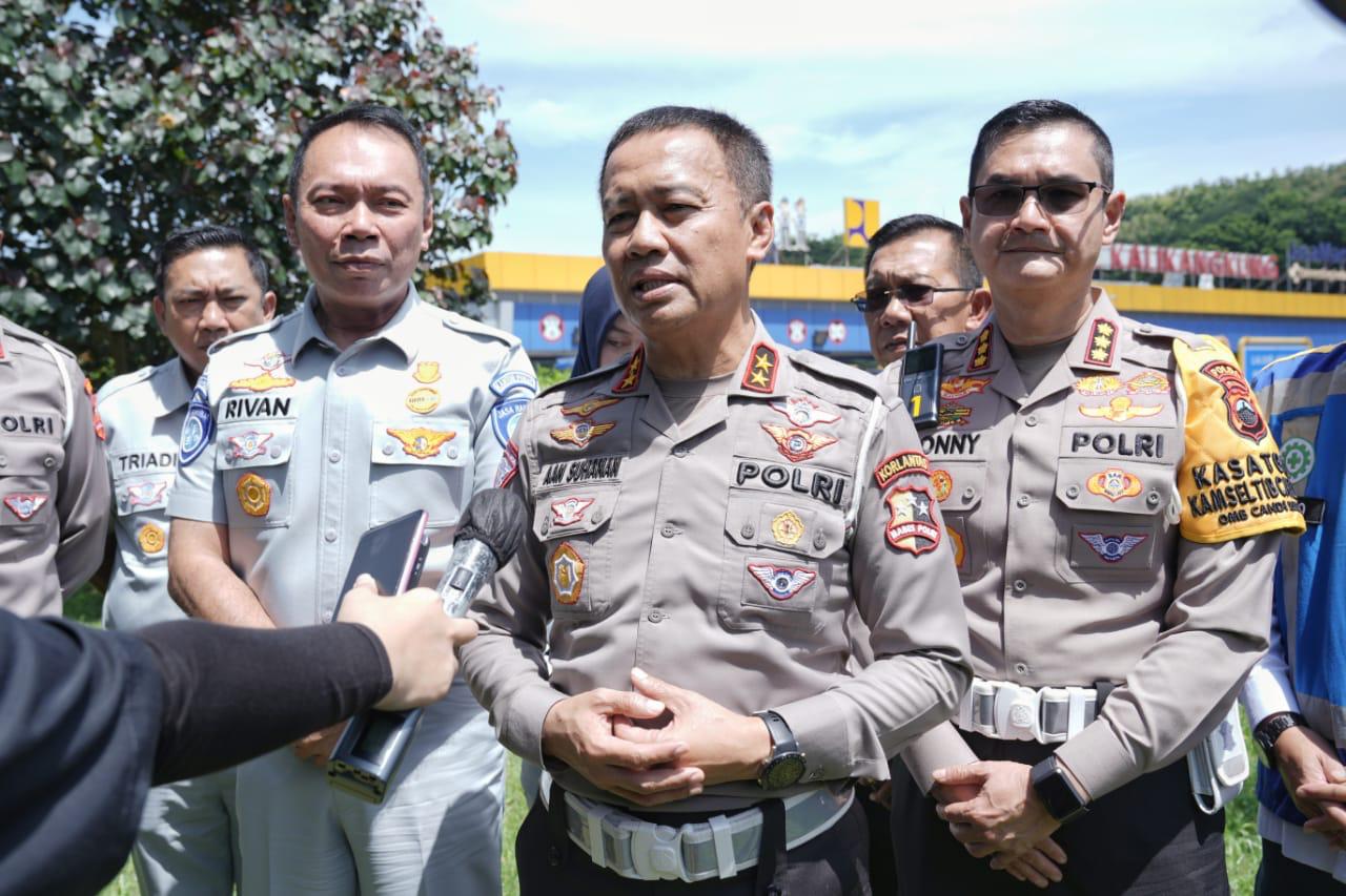 tinjau tol jawa tengah kakorlantas polri cek kesiapan pengamanan operasi ketupat 2024 69406
