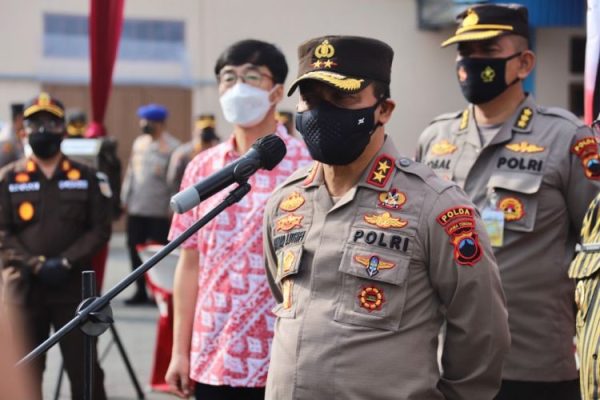 tinjau vaksinasi buruh di purbalingga kapolda walaupun sudah vaksin tetap jaga prokes 37374