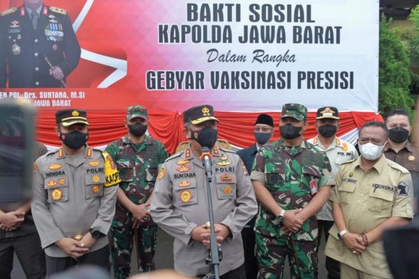 tinjau vaksinasi kapolda jabar target vaksinasi covid 19 di jabar harus tercapai 70 persen 25314