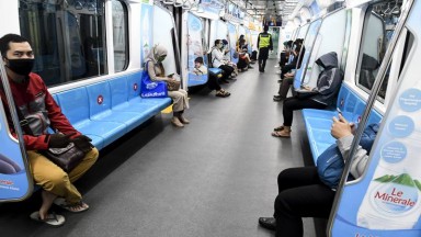 transjakarta dan mrt berikan ketentuan penumpang berbuka puasa di bus 71268