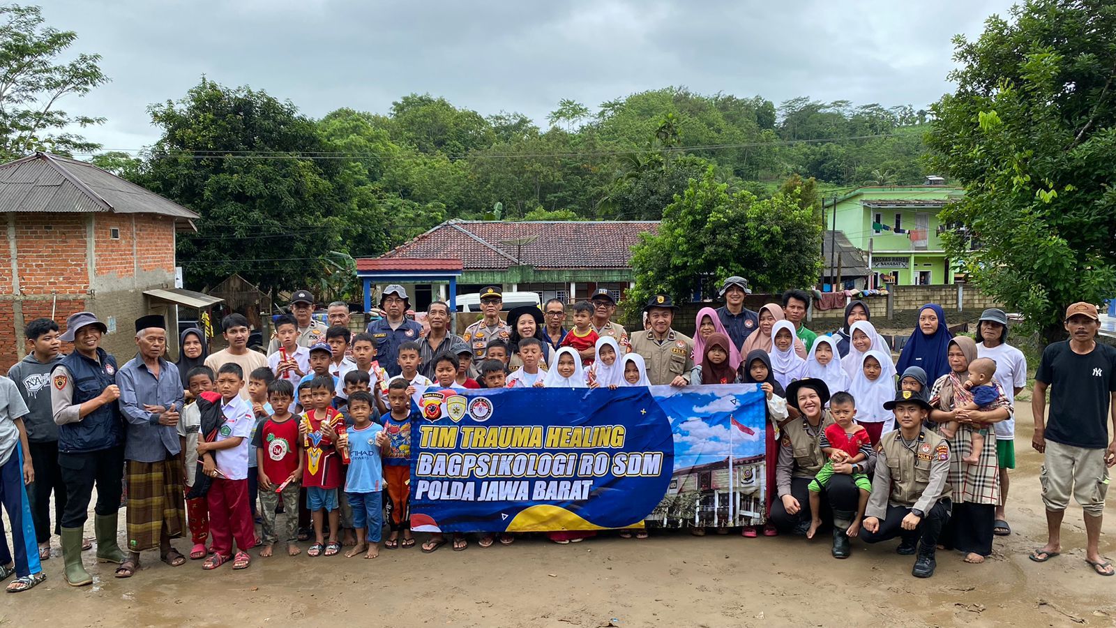 trauma healing kembali diberikan kepada korban bencana sukabumi 81753