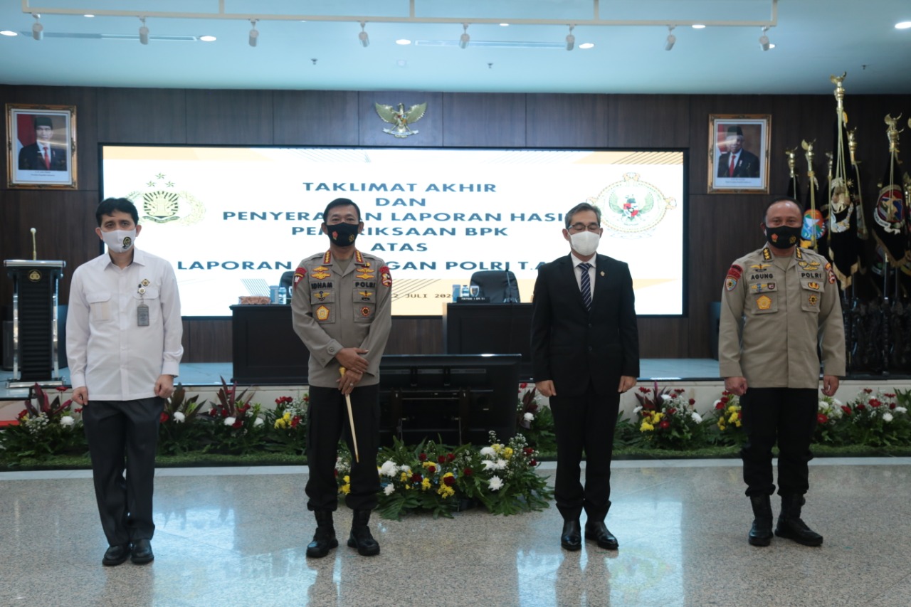 tujuh kali berturut turut polri kembali raih predikat wtp dalam audit keuangan t a 2020 34769