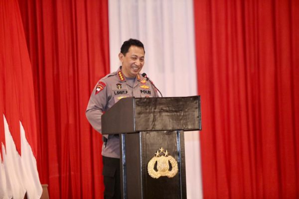 tutup rakernis brimob polri tahun 2021 kapolri kehadiran brimob sebagai bentuk kehadiran negara dalam kemanusiaan 30901