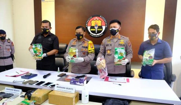 ungkap jaringan narkoba polda kaltim amankan 7 tersangka dan 6 kg sabu 15917