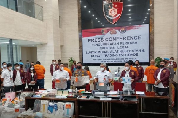 ungkap kasus robot trading ilegal polri tetapkan 6 tersangka 17630