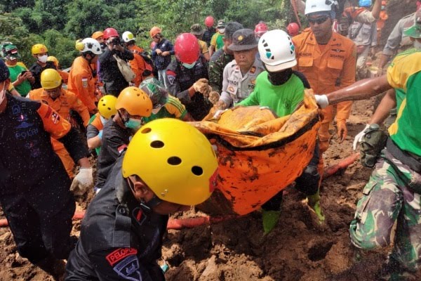 update satu jenazah kembali ditemukan korban meninggal dunia gempa cianjur menjadi 328 orang 52022