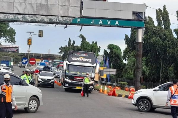 urai kemacetan menuju pelabuhan merak polda banten terapkan delay sistem 72310
