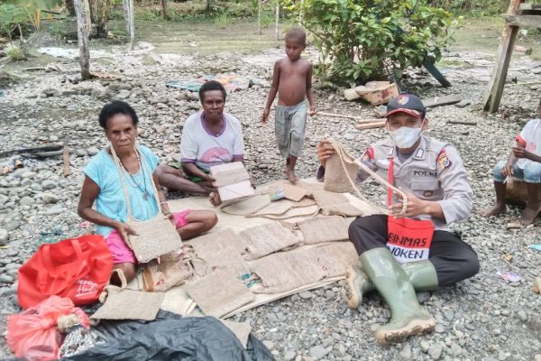 visitation of religious figures of namunajewa district by noken community development unit task force of mamberamo raya 42879
