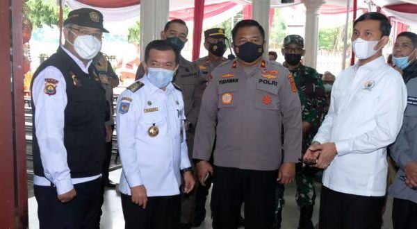 wakapolda jambi tinjau pelaksanaan perayaan natal di sejumlah gereja di kota jambi 22558