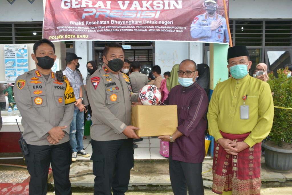 wakapolda jambi tinjau vaksinasi merdeka anak anak di kota jambi 22722