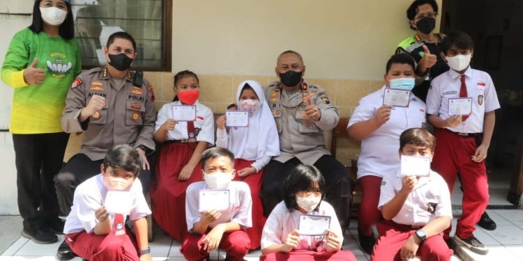 wakapolda jateng tinjau kegiatan vaksinasi anak yang dilakukan serentak se indonesia di kota semarang 22718