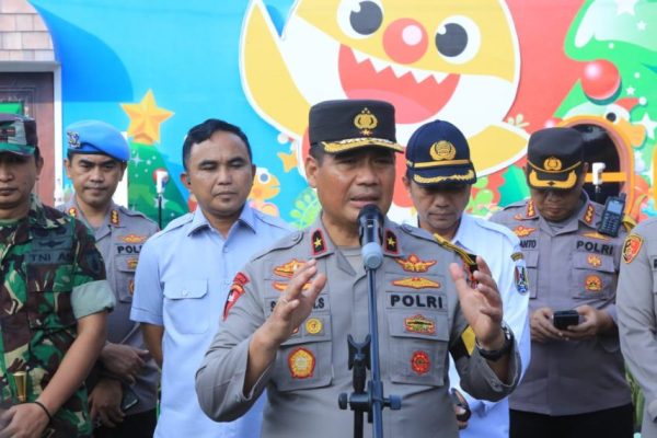 wakapolda jatim himbau masyarakat ciptakan khamtibnas jelang malam pergantian tahun 52866