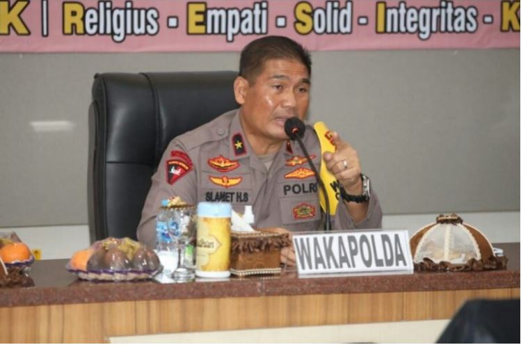 wakapolda jatim pimpin rapat evaluasi ppkm mikro dan percepatan pencairan dana desa 36741