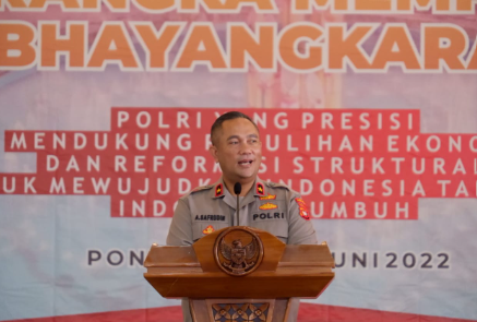 wakapolda kalbar gelar lomba orasi mahasiswa dalam rangka hari bhayangkara ke 76 47971