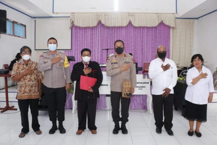 wakapolda papua dengan pendeta dan seluruh jemaat gereja gbi bless papua ministry sentani 28867