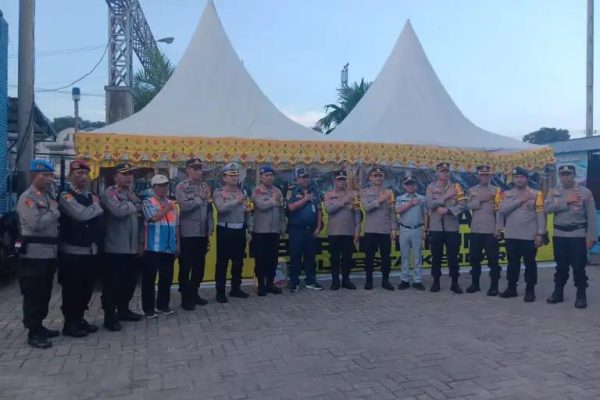 wakapolda sultra cek kesiapan pos pam jelang puncak arus mudik lebaran 2024 72337