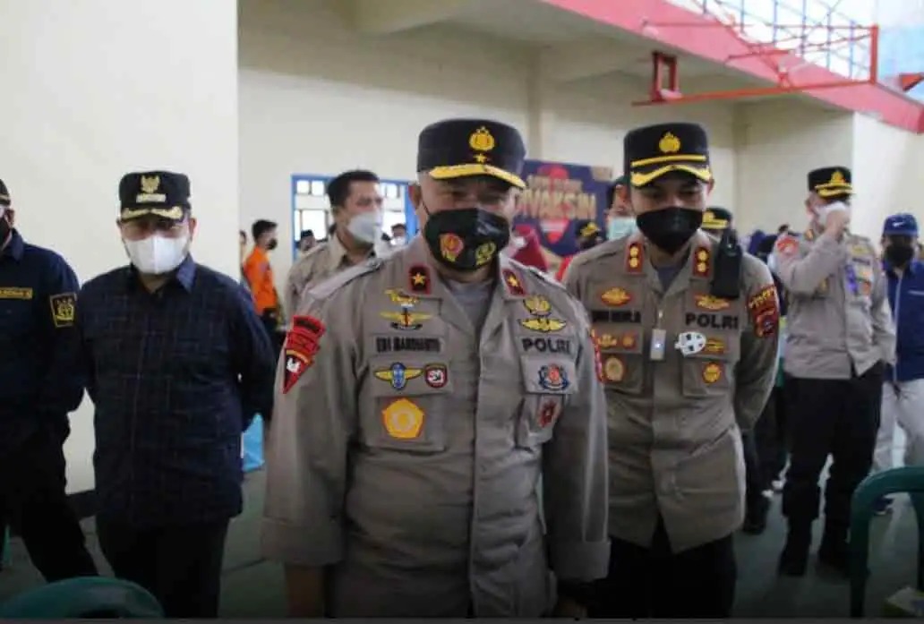 wakapolda sumbar sudah 25 juta warga sumbar yang telah divaksin 9918