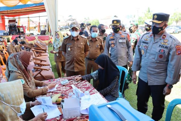 wakapolda sumbar tinjau pelaksanaan vaksinasi di kabupaten pasaman 22886