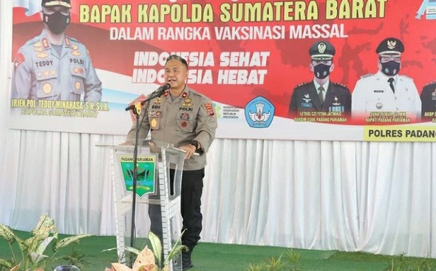 wakapolda sumbar tinjau pelaksanaan vaksinasi massal di sma negeri 1 sicincin 24664